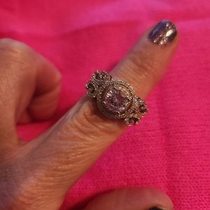 Really sparkly clear fashion ring size 8